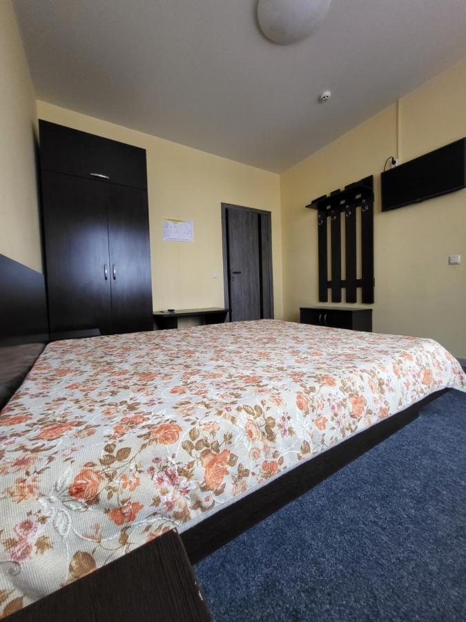 Hotel Амстердам Khmelʼnytsʼkyy Exterior foto